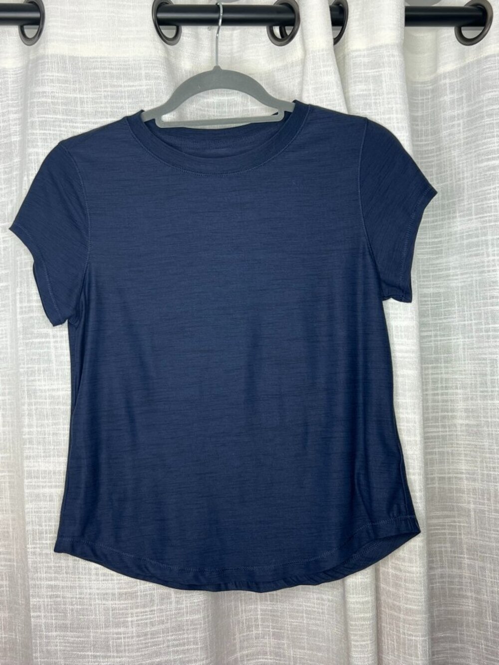 Old Navy Active Breathe On Navy Blue Workout Top